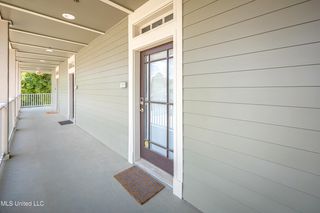 922 Porter Avenue, 216, Ocean Springs, MS 39564