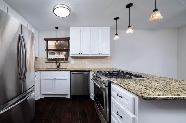 1 Ground Brier Court, The Woodlands, TX 77381