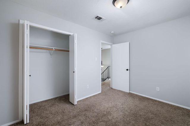 1 Ground Brier Court, The Woodlands, TX 77381