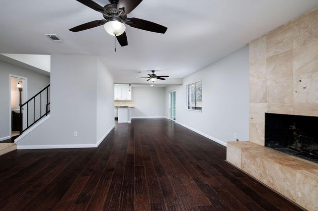 1 Ground Brier Court, The Woodlands, TX 77381