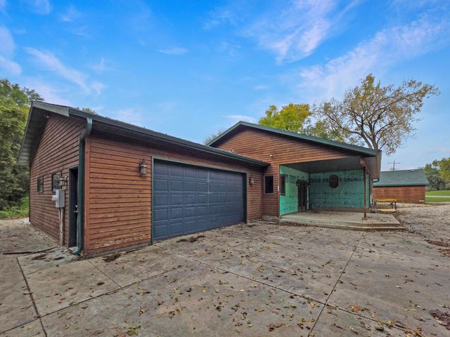 15889 Old Lake Road, Paynesville, MN 56362