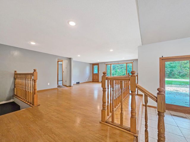 15889 Old Lake Road, Paynesville, MN 56362