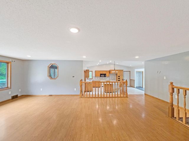 15889 Old Lake Road, Paynesville, MN 56362