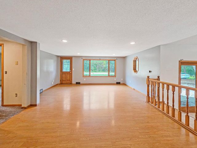 15889 Old Lake Road, Paynesville, MN 56362