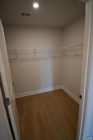 129 CRABAPPLE LN, Zion Crossroads, VA 22942