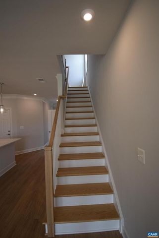 129 CRABAPPLE LN, Zion Crossroads, VA 22942