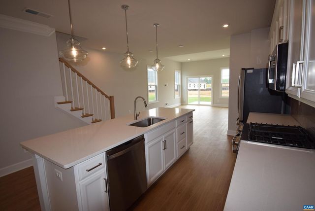 129 CRABAPPLE LN, Zion Crossroads, VA 22942