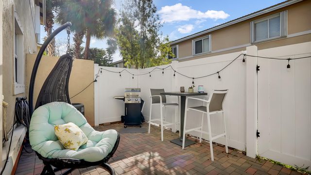 2221 NW 171st Terrace -, Pembroke Pines, FL 33028