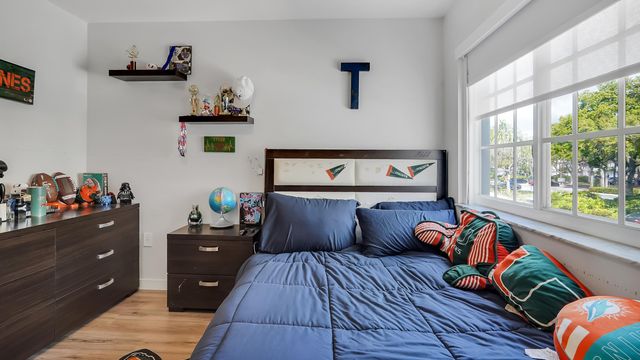 2221 NW 171st Terrace -, Pembroke Pines, FL 33028