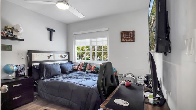 2221 NW 171st Terrace -, Pembroke Pines, FL 33028