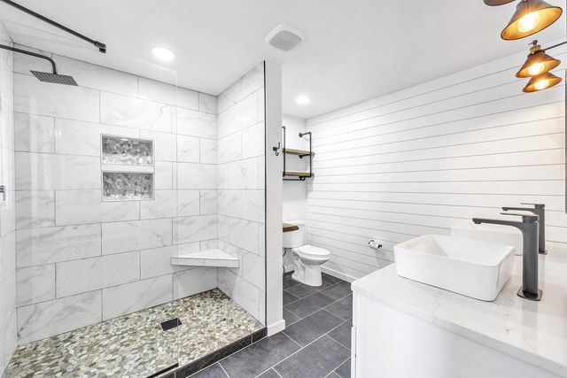 1091 CIRCLE DRIVE, Green Bay, WI 54313