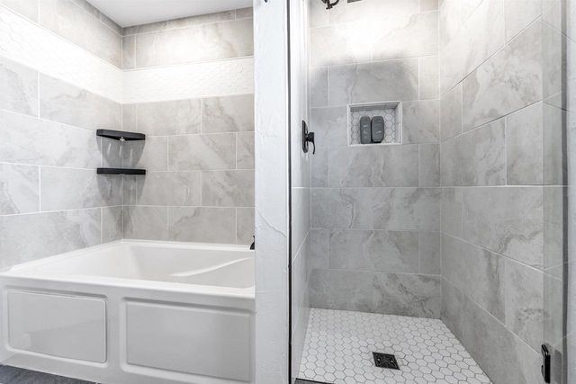 1091 CIRCLE DRIVE, Green Bay, WI 54313