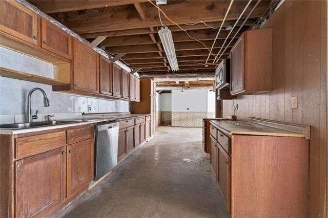 1885 Connally Drive, Atlanta, GA 30344