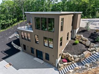 1924 State Rd, Plymouth, MA 02360