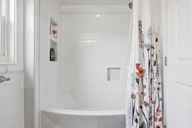 5133 Holmes STREET, Lawrenceville, PA 15201