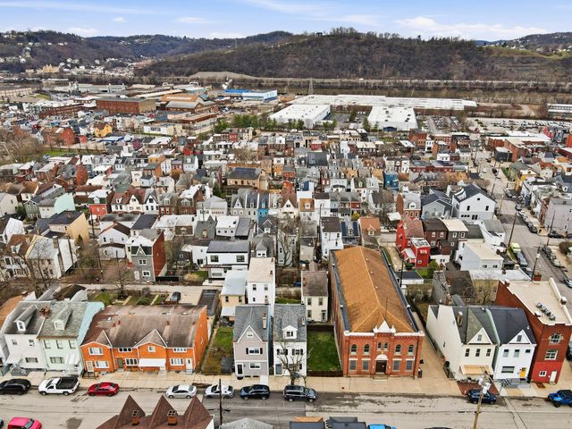 5133 Holmes STREET, Lawrenceville, PA 15201