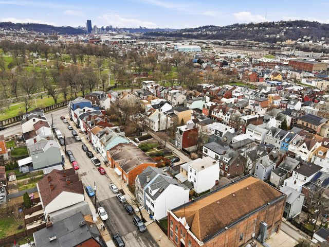 5133 Holmes STREET, Lawrenceville, PA 15201