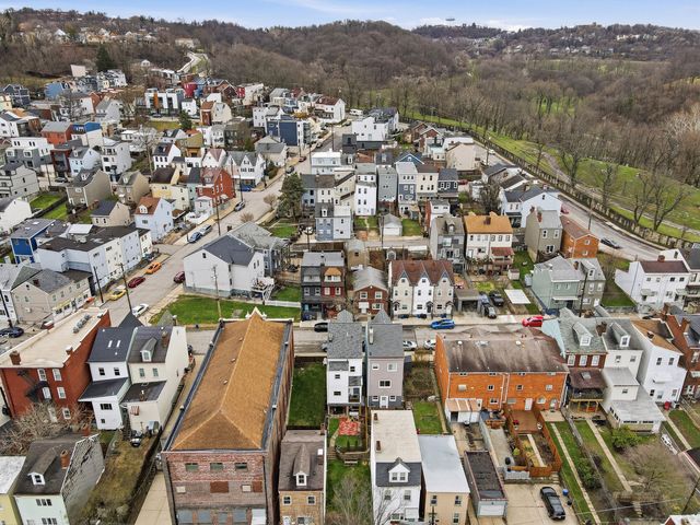 5133 Holmes STREET, Lawrenceville, PA 15201