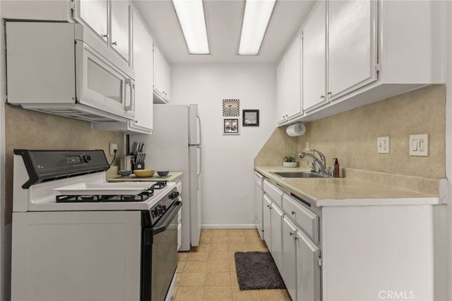 11578 Wyoming 103, Los Angeles, CA 90025