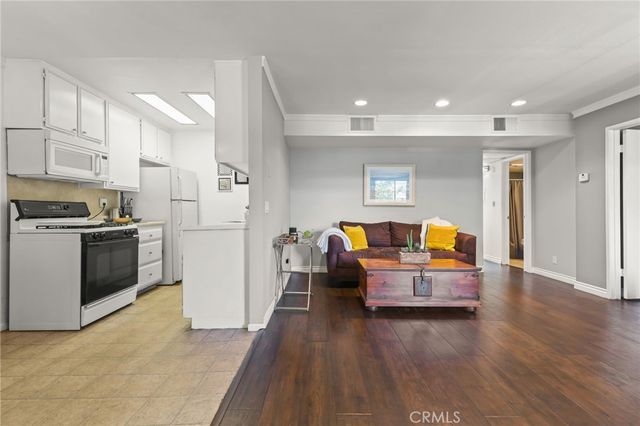 11578 Wyoming 103, Los Angeles, CA 90025