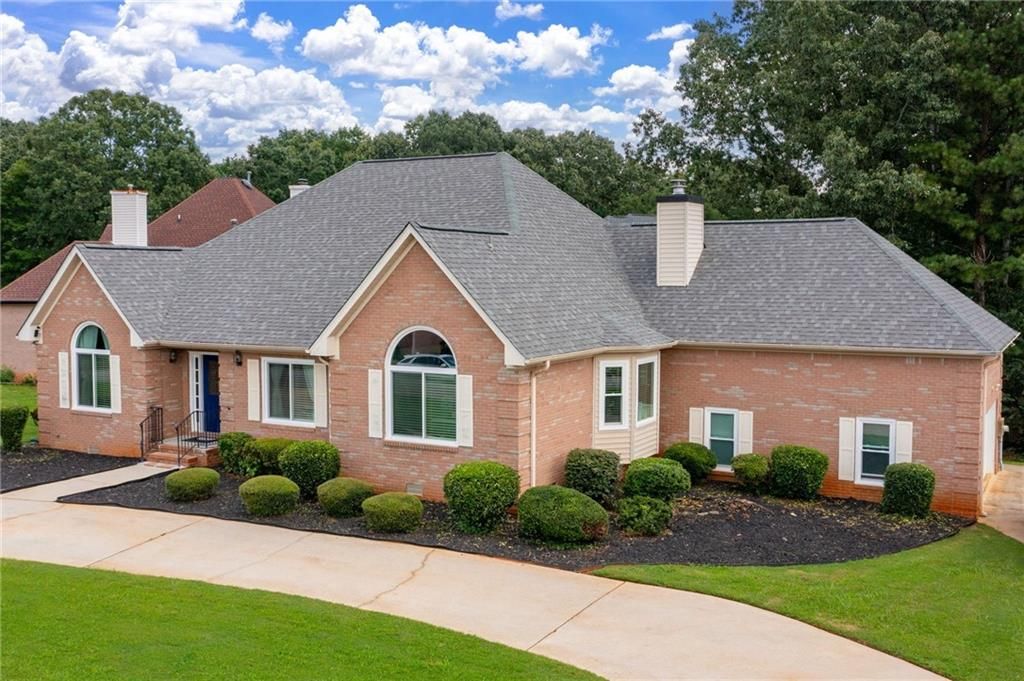 9396 Woodlawn Drive, Douglasville, GA 30135