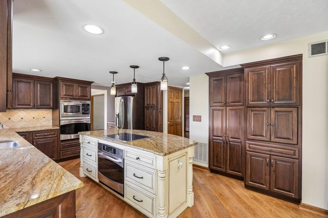 991 Lakepointe Court, Union, KY 41091