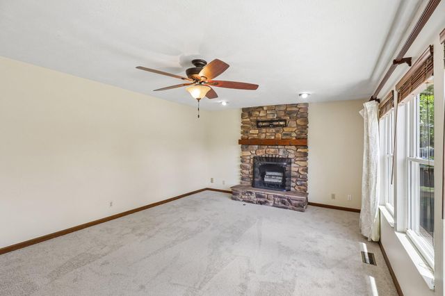 991 Lakepointe Court, Union, KY 41091