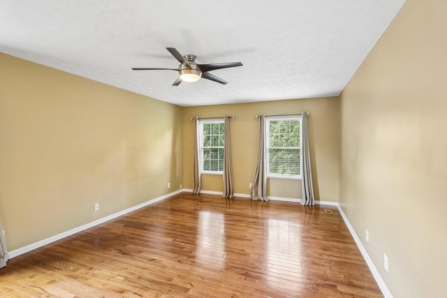 991 Lakepointe Court, Union, KY 41091