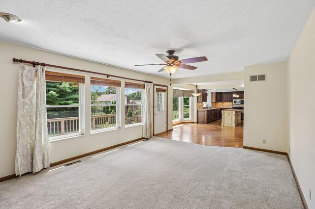 991 Lakepointe Court, Union, KY 41091