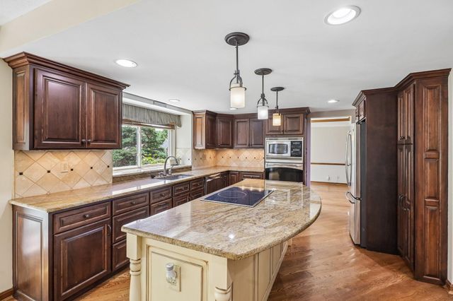 991 Lakepointe Court, Union, KY 41091