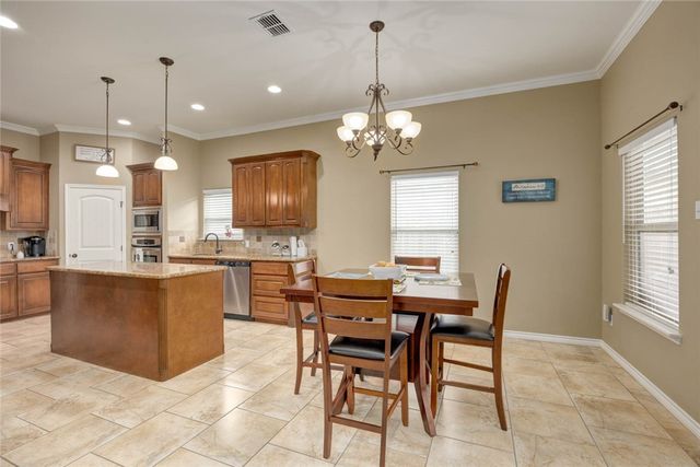 3914 Elvis Dr, Corpus Christi, TX 78414