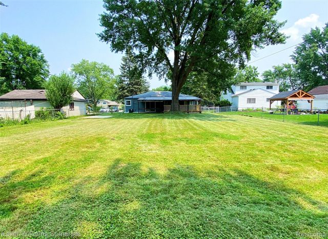 1907 Kirkton Drive, Troy, MI 48083