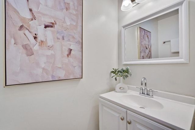 2047 Montecito Avenue 7, Mountain View, CA 94043