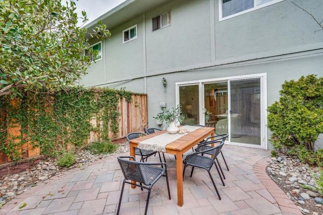 2047 Montecito Avenue 7, Mountain View, CA 94043