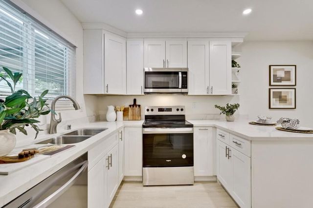 2047 Montecito Avenue 7, Mountain View, CA 94043