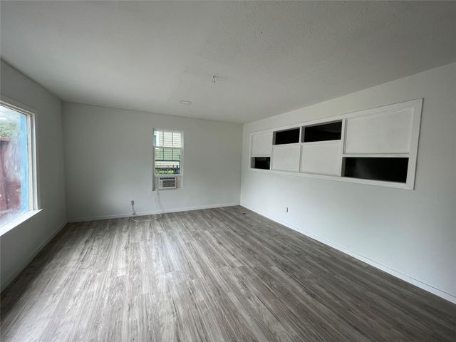 4602 Leffingwell Street, Houston, TX 77026