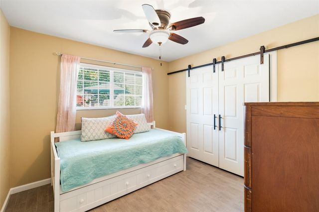 609 David Avenue, League City, TX 77573