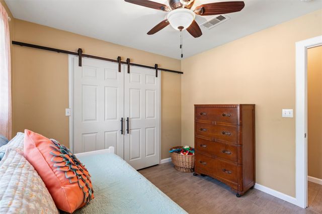 609 David Avenue, League City, TX 77573