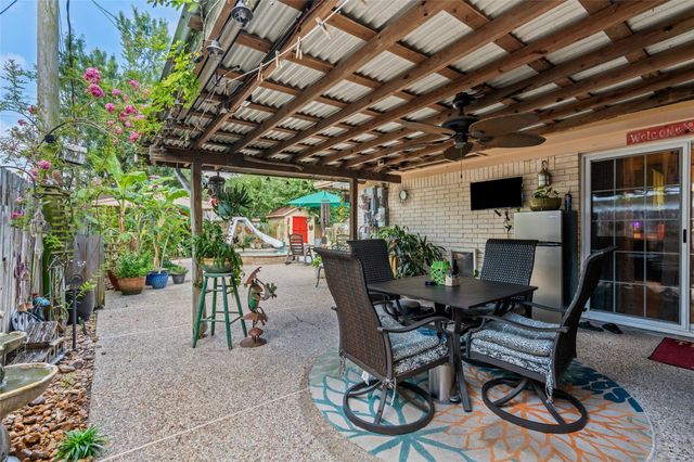 609 David Avenue, League City, TX 77573