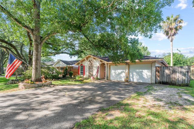 609 David Avenue, League City, TX 77573