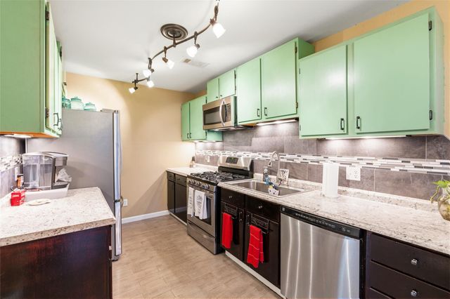 609 David Avenue, League City, TX 77573