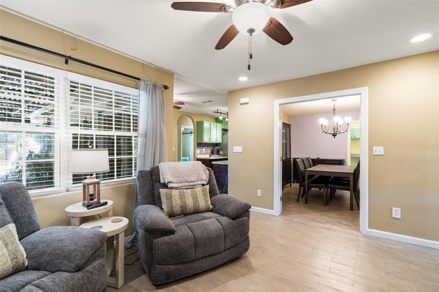 609 David Avenue, League City, TX 77573