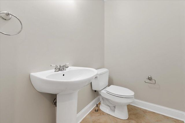 2925 New Ridge RD, Elliston, VA 24087