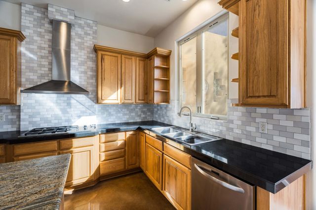 2201 Rozinante Court NW, Albuquerque, NM 87104