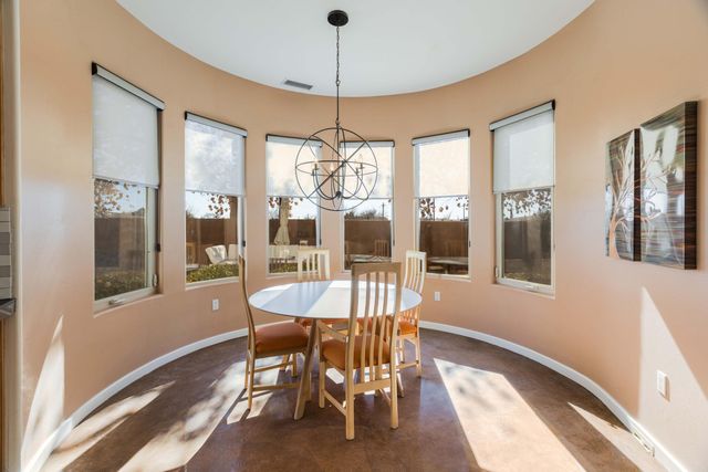 2201 Rozinante Court NW, Albuquerque, NM 87104