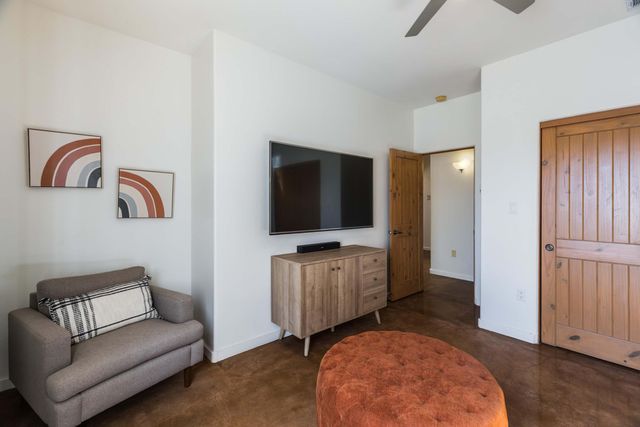 2201 Rozinante Court NW, Albuquerque, NM 87104