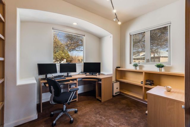 2201 Rozinante Court NW, Albuquerque, NM 87104