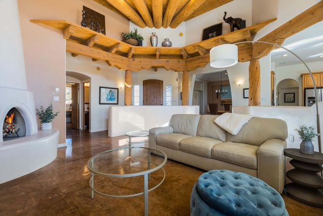 2201 Rozinante Court NW, Albuquerque, NM 87104