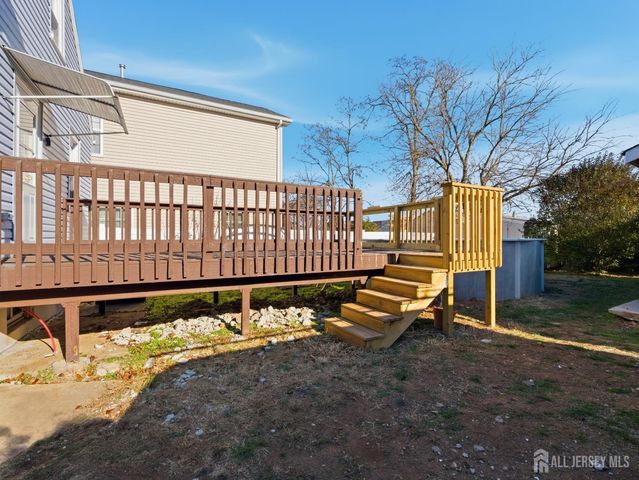 14 John Street, Carteret, NJ 07008