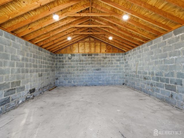 14 John Street, Carteret, NJ 07008